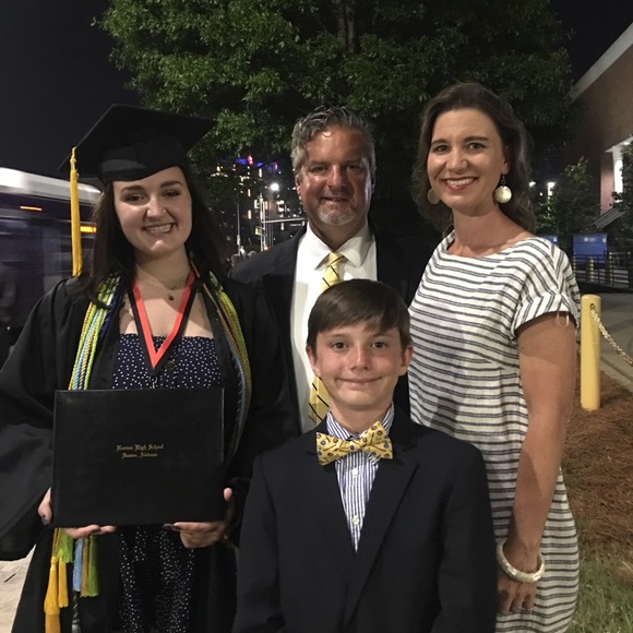 Meet your Posher, Kristie - Picture 3 of 5